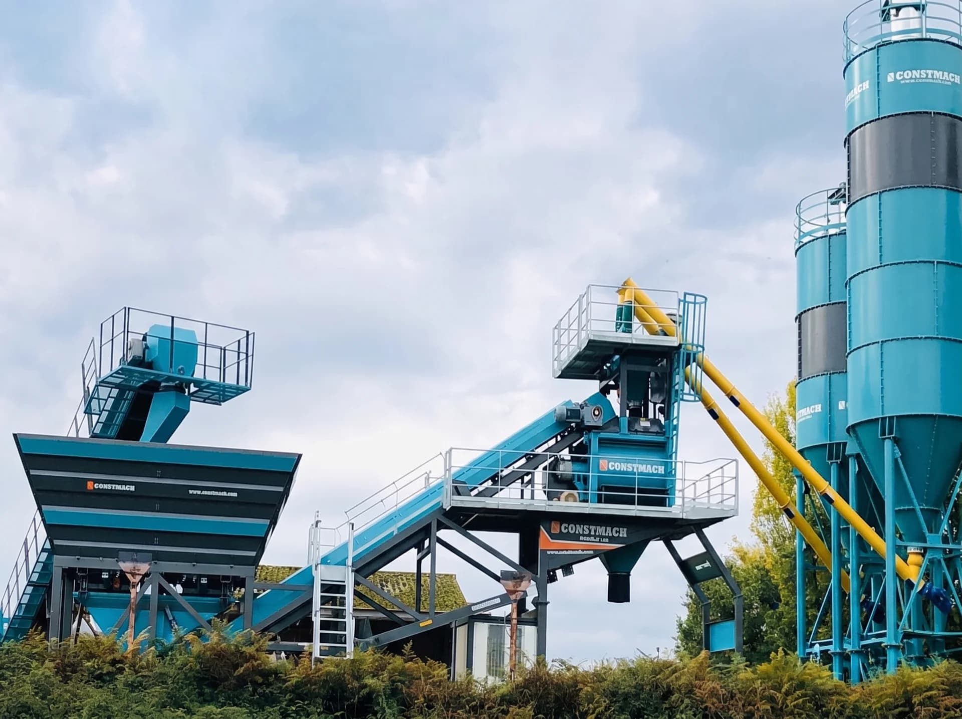 MOBILE 100 / CONCRETE BATCHING PLANT — France kurulum referansı