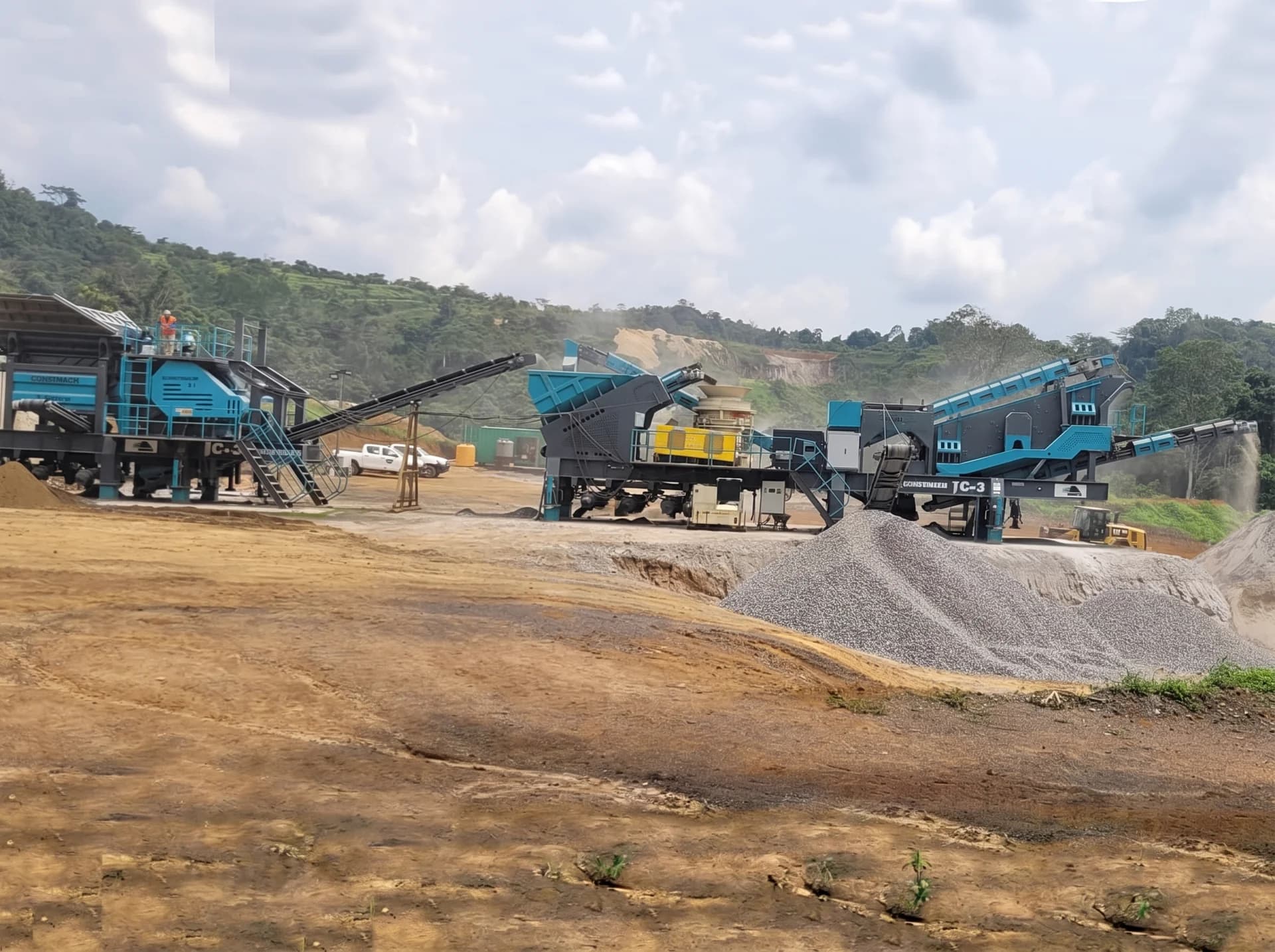 JC - 3 / MOBILE CRUSHING AND SCREENING PLANT — Gabon kurulum referansı