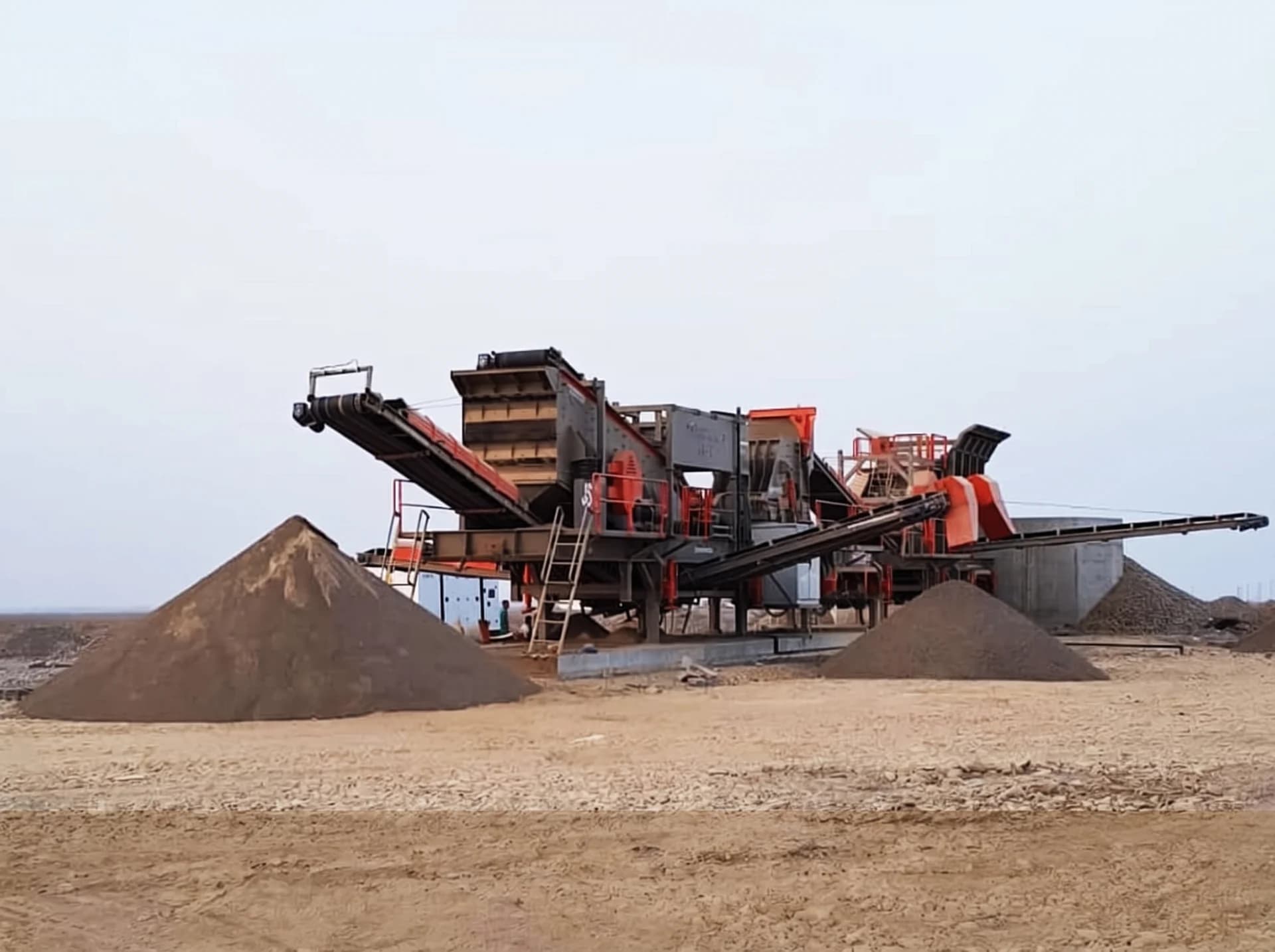JS-2 / MOBILE CRUSHING AND SCREENING PLANT — Oman kurulum referansı