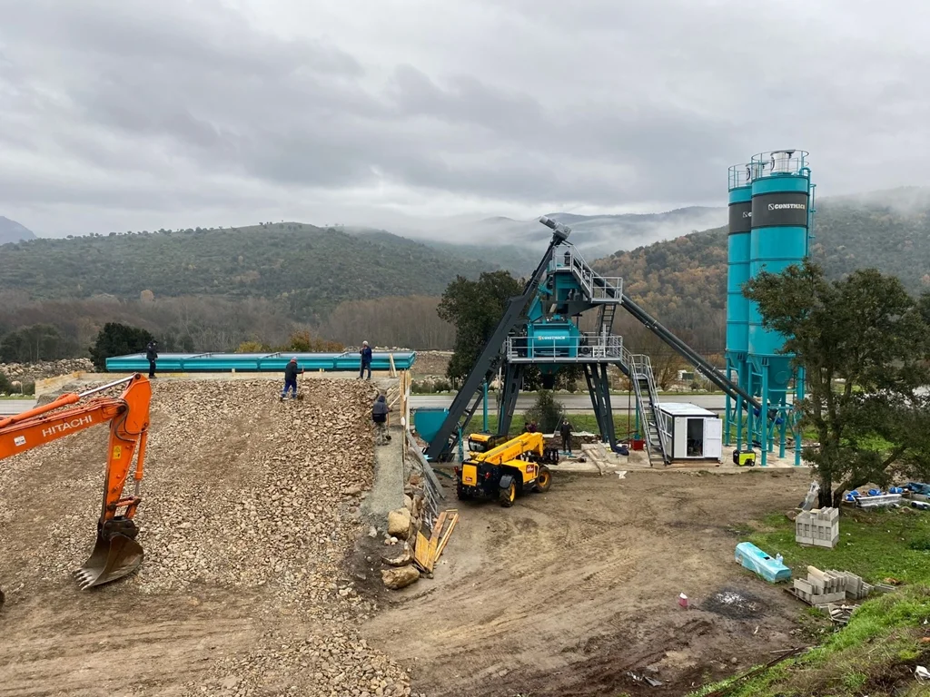 Constmach Compact 100 Concrete Plant Commissioned in France