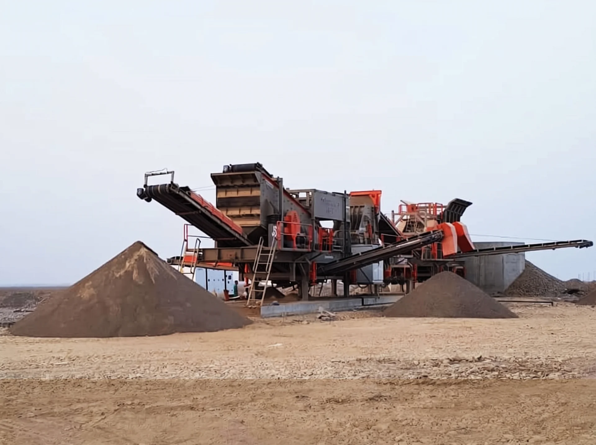 JS-2 / MOBILE CRUSHING AND SCREENING PLANT — Oman kurulum referansı