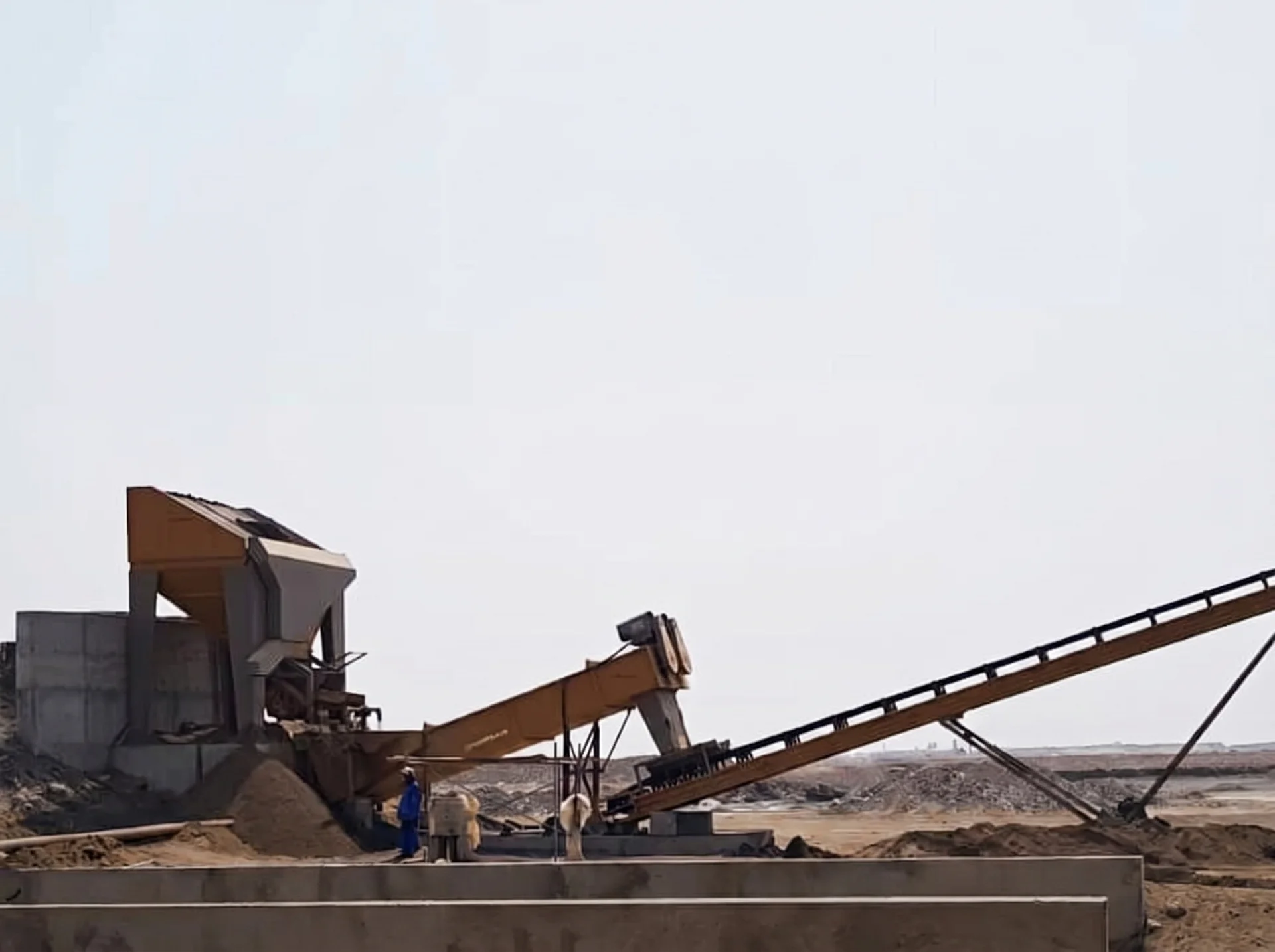 SAND WASHING SCREW — Oman kurulum referansı