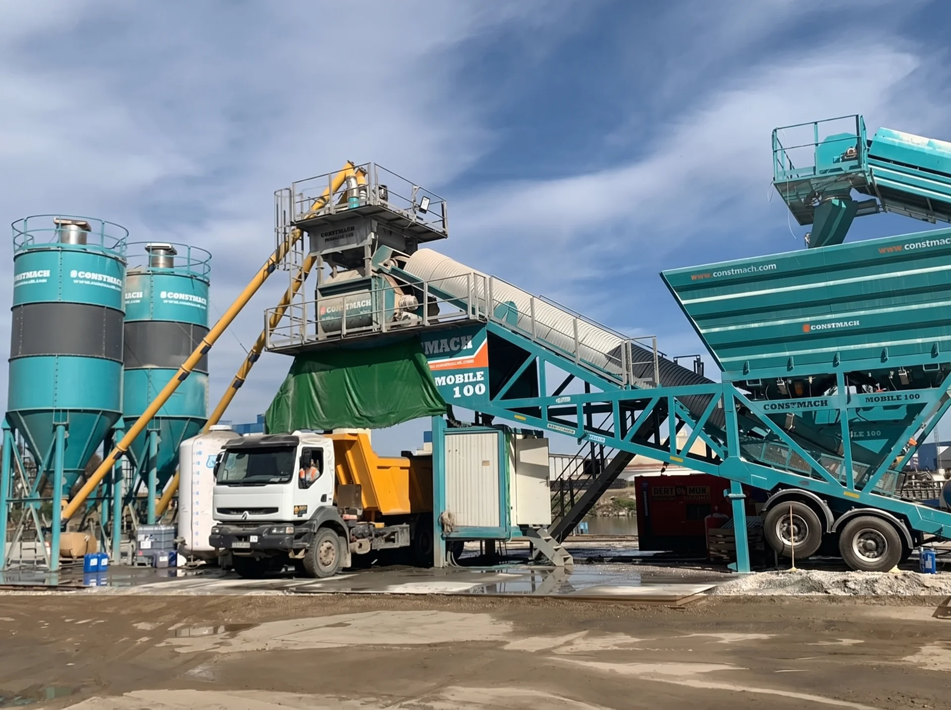 MOBILE 100 / CONCRETE BATCHING PLANT — Spain kurulum referansı