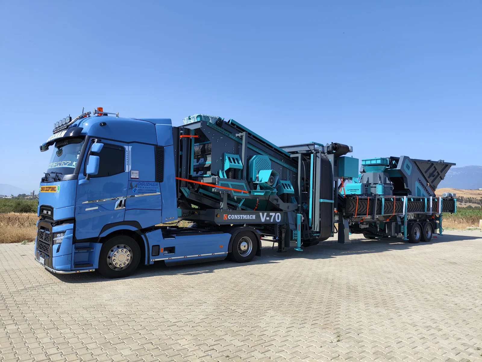 V-70 Mobile Sand Making Plant transport
